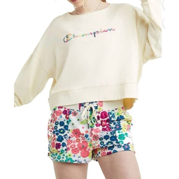 Champion Women’s Large Campus French Terry Crew Neck Sweatshirt Cream Relaxed - Picture 1 of 7